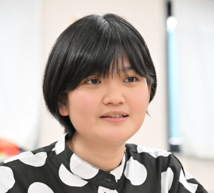写真：向坂くじらさん