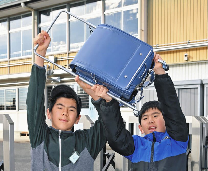 小学生の発想が常識を覆した ランドセル重すぎ問題に一石「さんぽセル