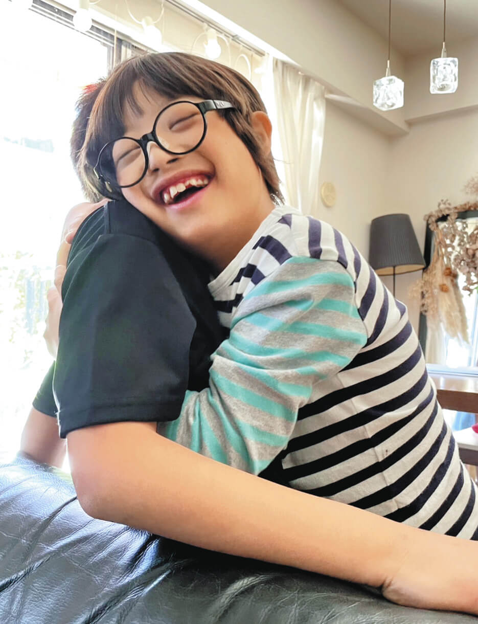 奥山佳恵さんの子育て日記〉41・遊び方は違っても、同じ場所で過ごせる