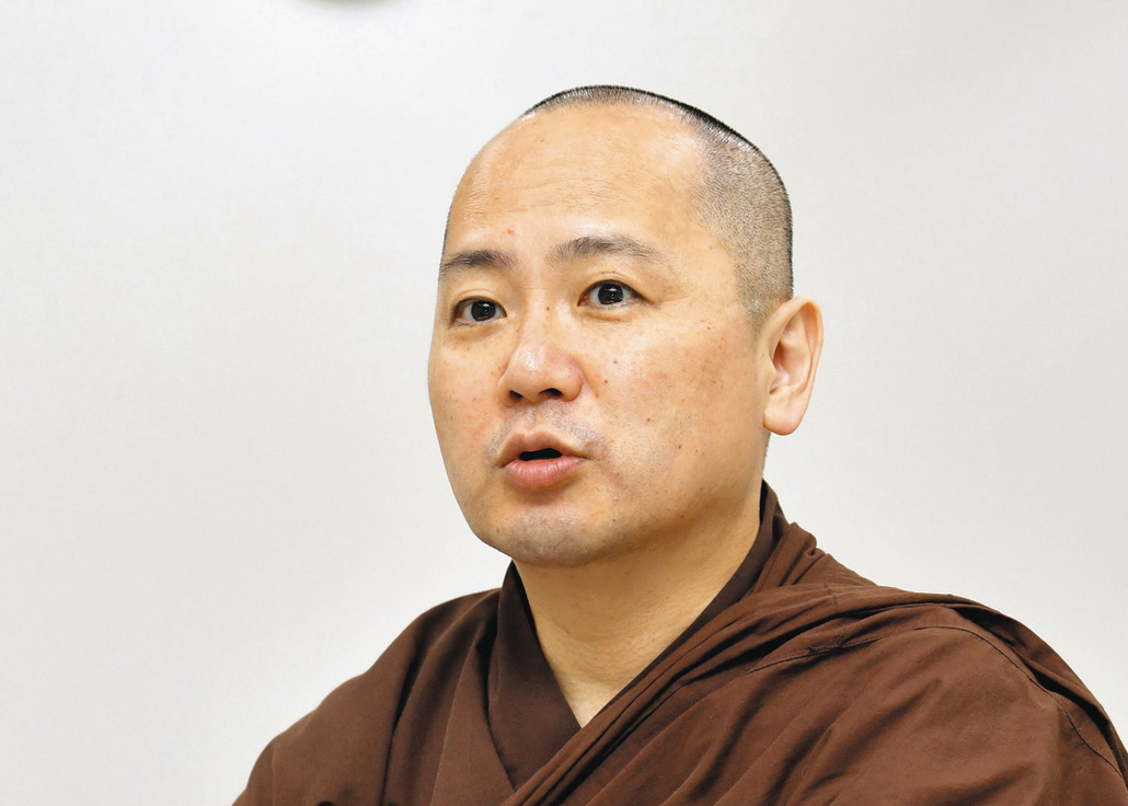 僧侶・作家 草薙龍瞬さん 親とわかり合えない 人生で一番泣いた日 | 東京すくすく