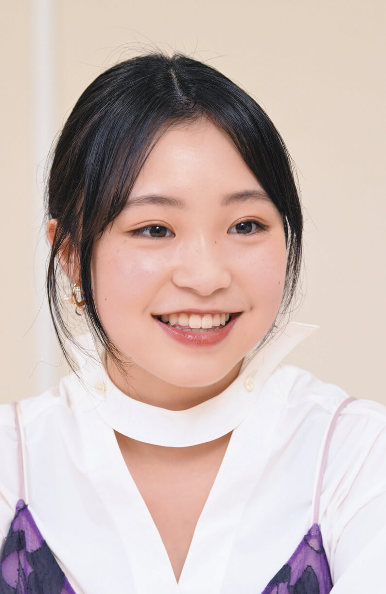 俳優 新井美羽さん 家族には全部話します 父からは共感、母からは解決策をもらって | 東京すくすく